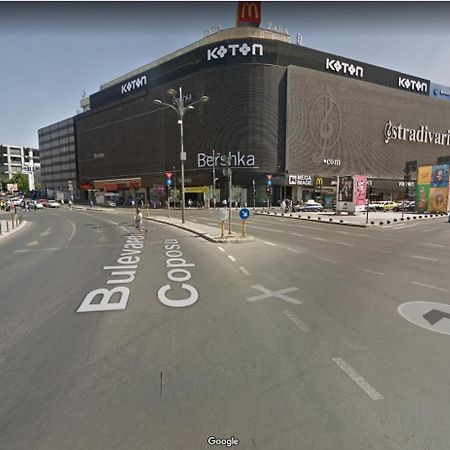 Domum Unirea, Across The Street Of Old City Center Bukarest Exterior foto